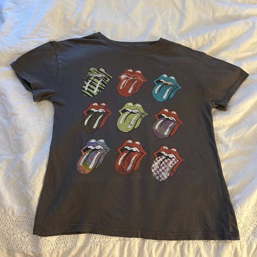 Women’s t- shirt